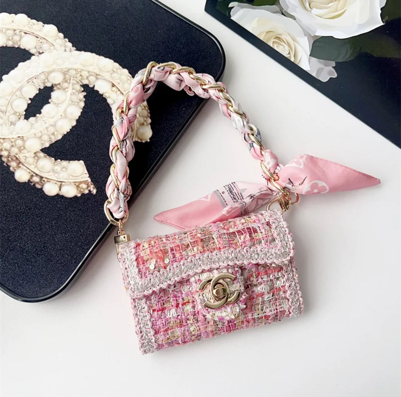 CC Card holder(a gift for 300$ order)