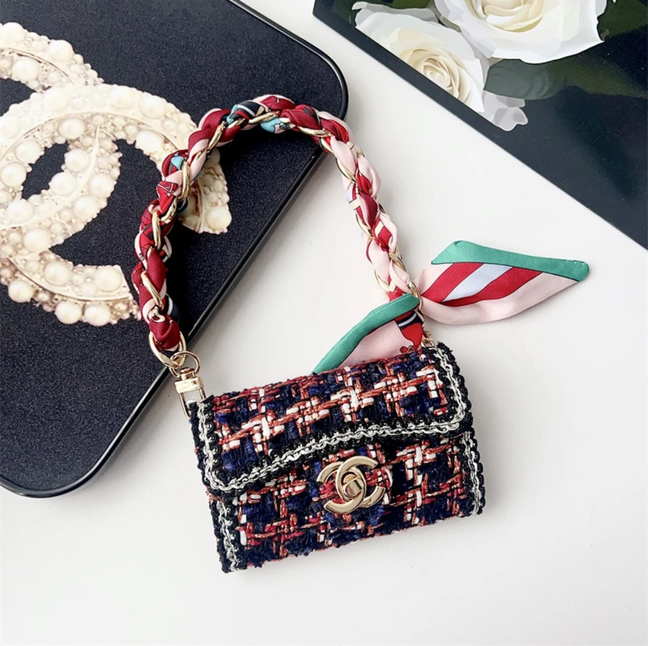 CC Card holder(a gift for 300$ order)